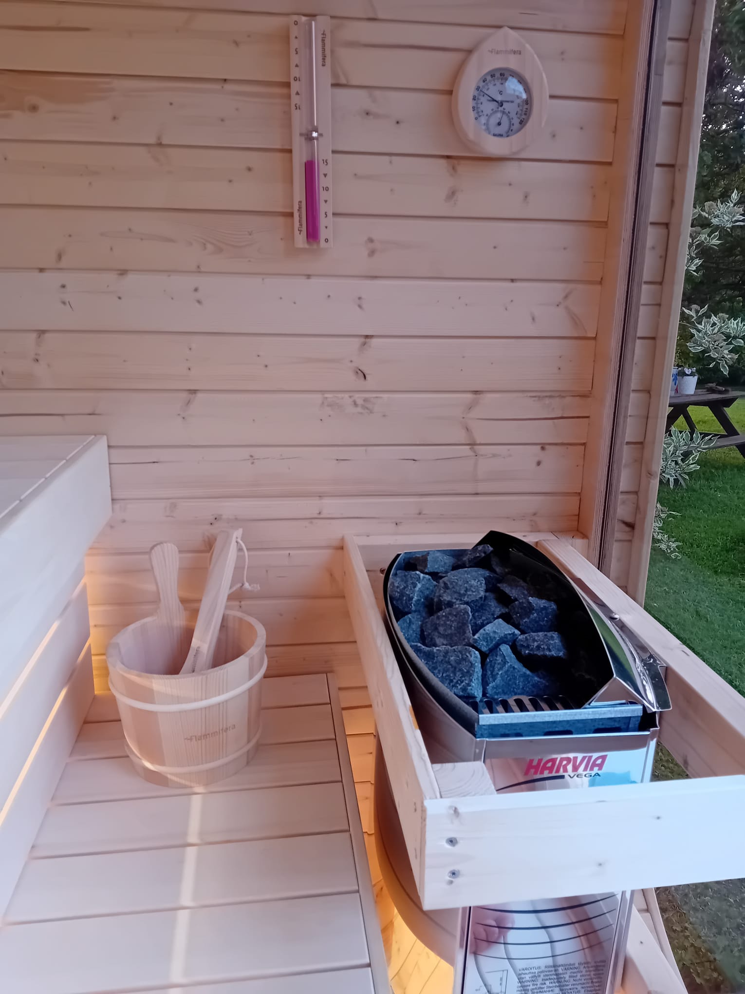 interieur d'un sauna exterieur