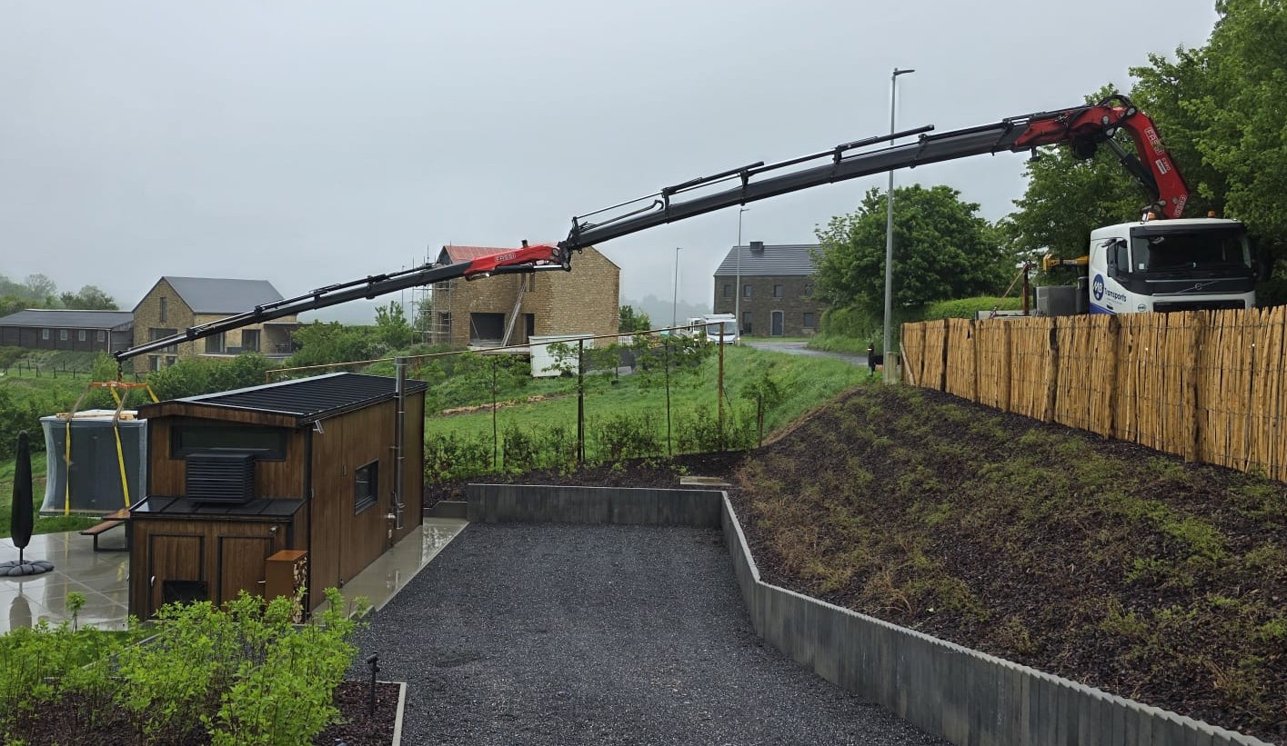Installation sauna avec grue